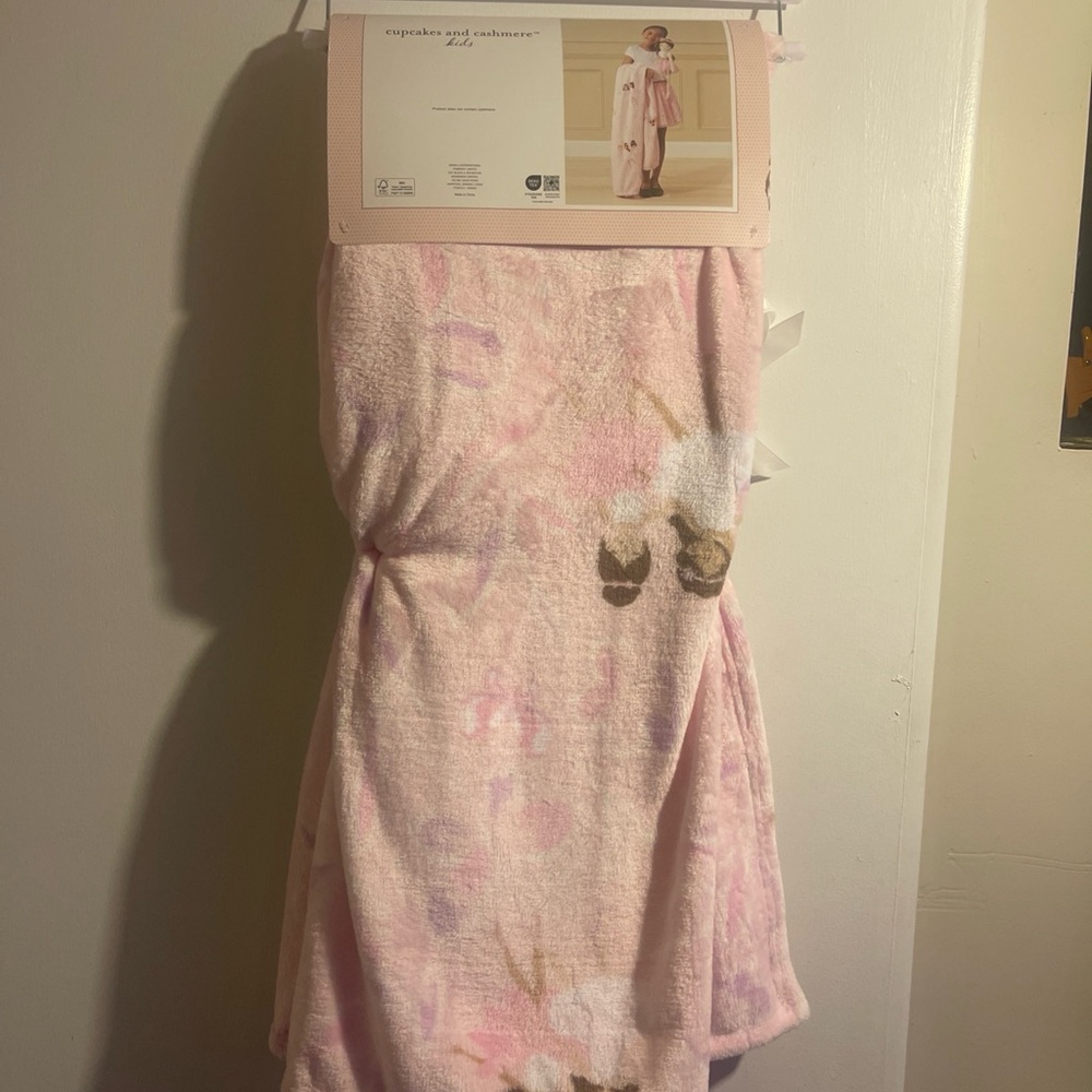 Pink Cozy Bathrobe bundle ballerina.